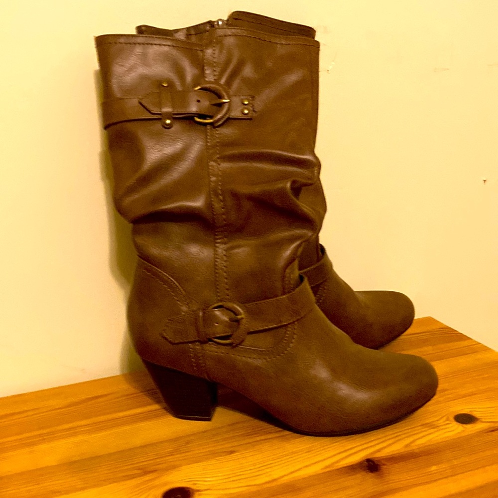 Calf high boots with heels